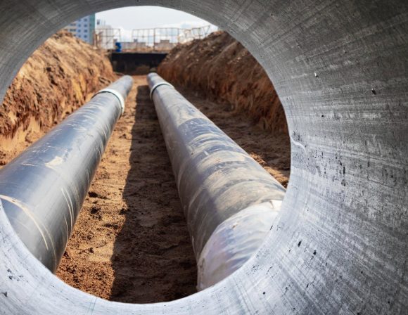 Image pour la page AEP sur la mise en place d'un gros tuyau