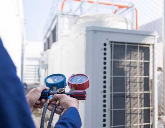 AEP dépannage d'un climatiseur par un technicien